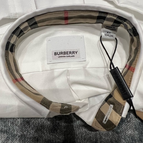 SOLD**Burberry toddler button up shirt - Picture 5 of 6